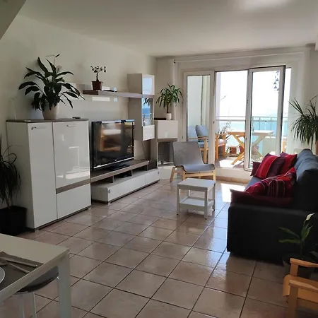Seafront Duplex With Lovely Terrace