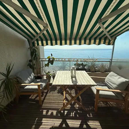 Seafront Duplex With Lovely Terrace