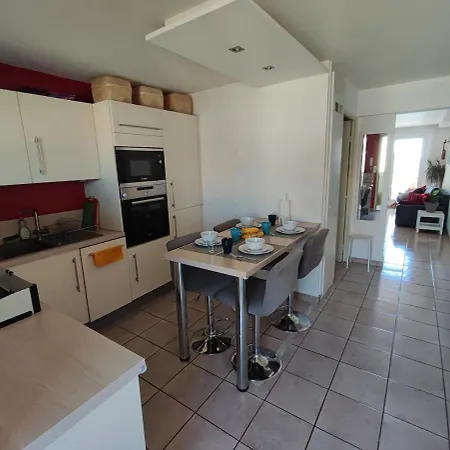 Seafront Duplex With Lovely Terrace Nice