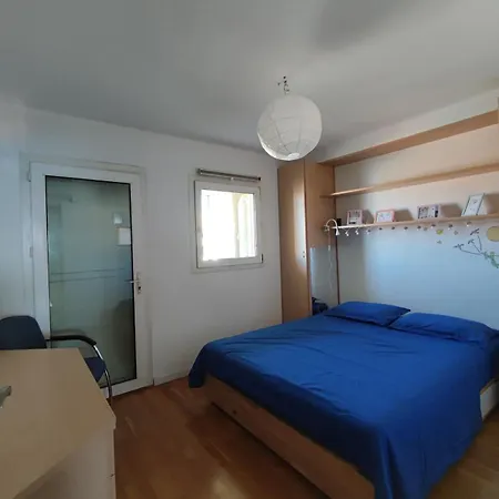 Seafront Duplex With Lovely Terrace *
